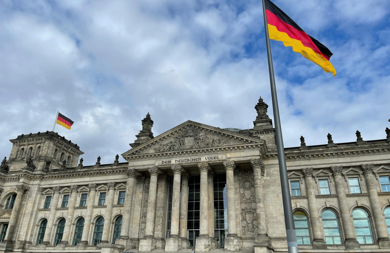 Almaniyanın sosial şəbəkə seqmentini tənzimləmə modeli